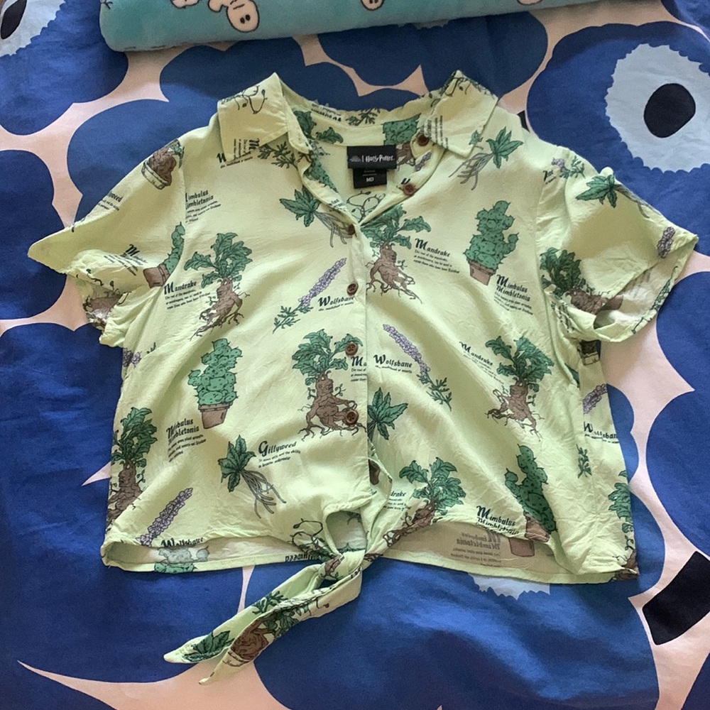 Box lunch Harry Potter Herbology button up crop shirt